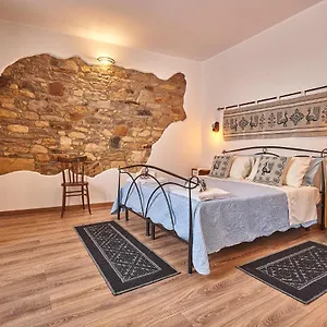 Al Vicolo Vi Bed & Breakfast