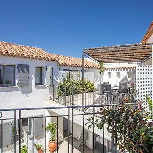 Domu Qirat - Authentic & Terraces Bed & Breakfast