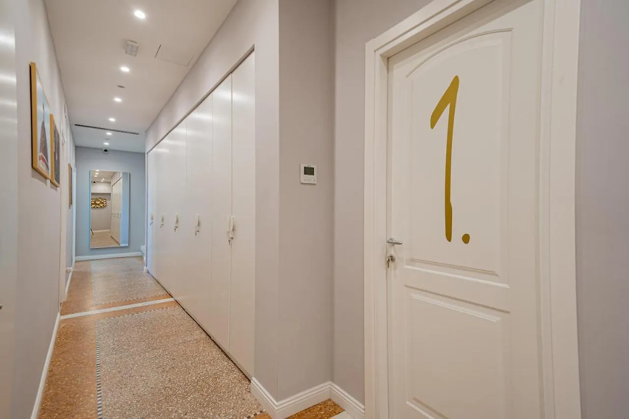 Nue Suites Sassari Guest house